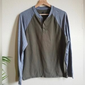 Hanes Olive Green & Gray Raglan Henley T-shirt - M